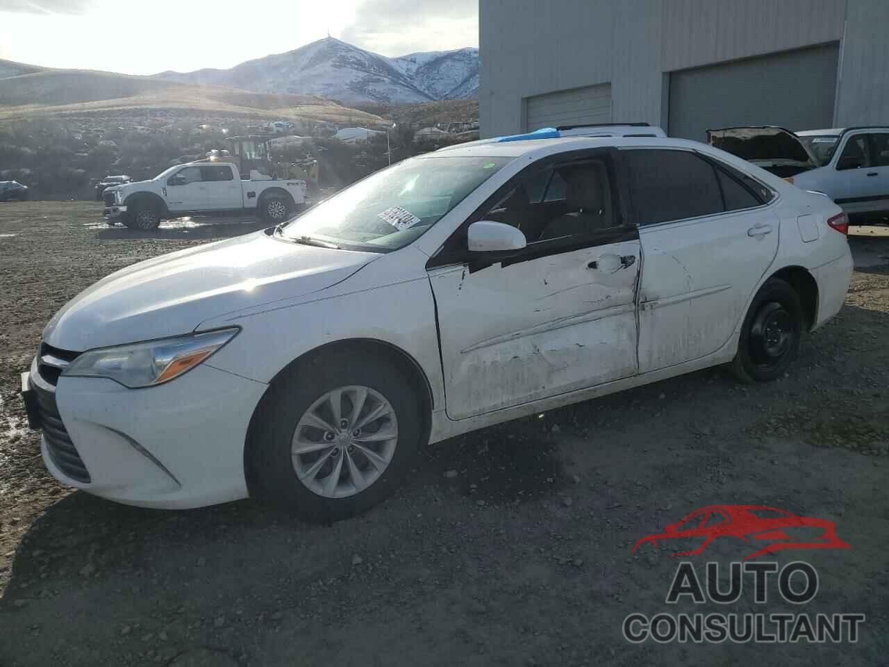 TOYOTA CAMRY 2016 - 4T4BF1FK2GR528052