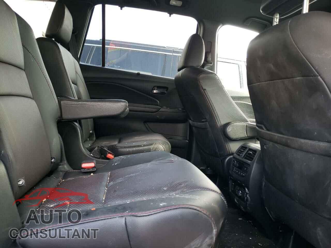 HONDA PILOT 2021 - 5FNYF6H75MB041866