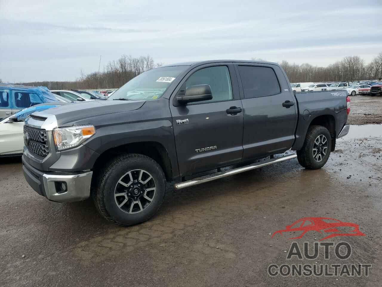 TOYOTA TUNDRA 2017 - 5TFDY5F17HX608012