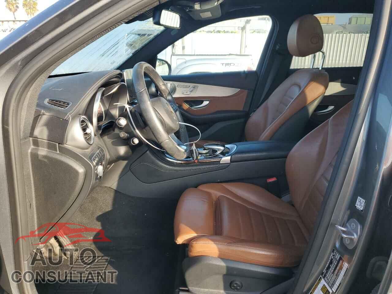 MERCEDES-BENZ GLC-CLASS 2017 - WDC0G4JB9HF170248