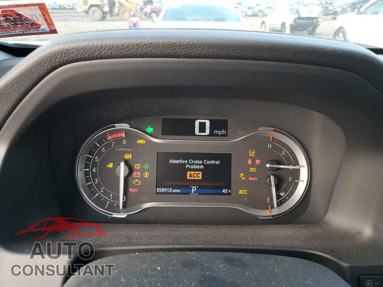 HONDA PILOT 2017 - 5FNYF6H99HB085909