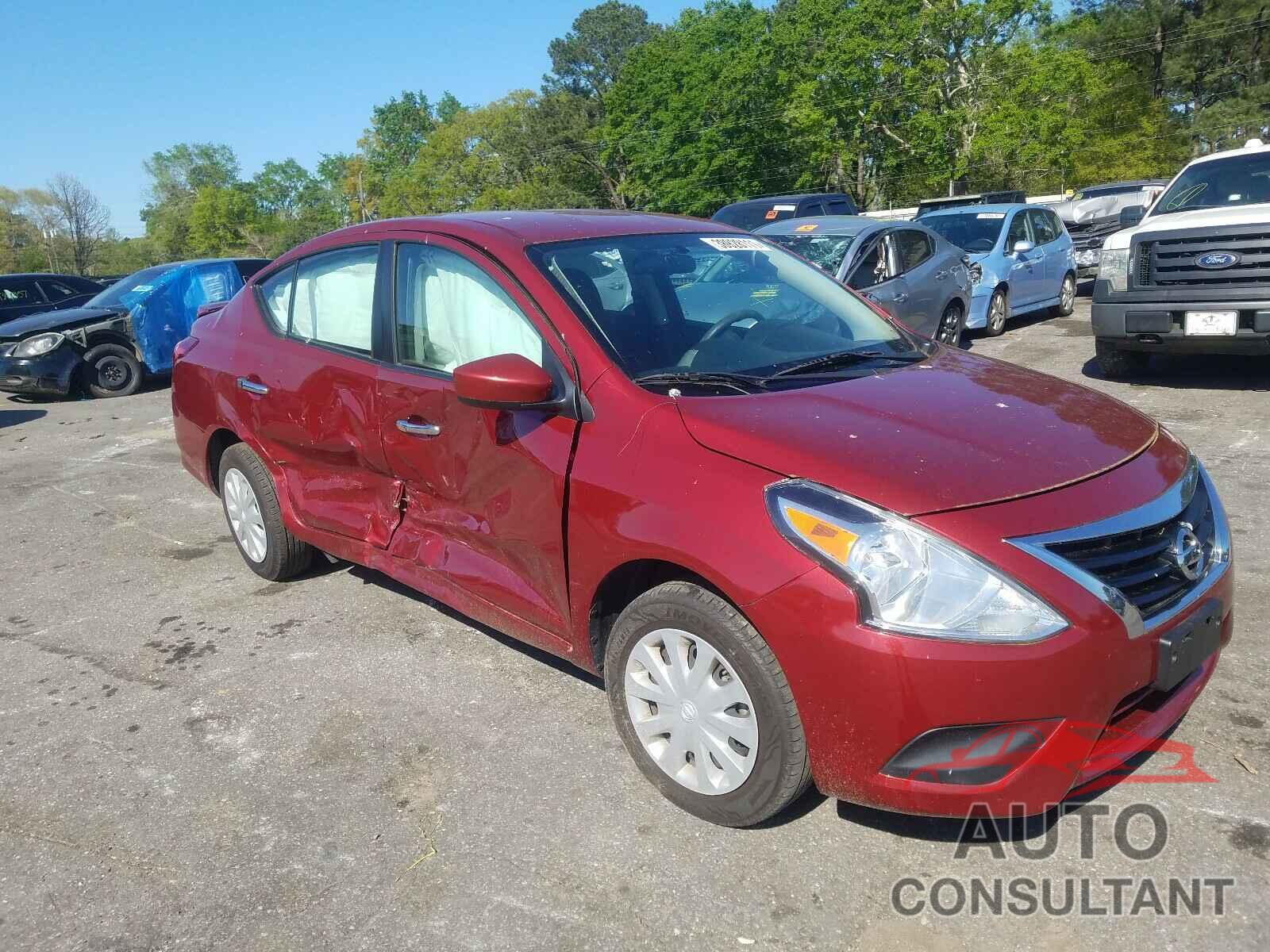 NISSAN VERSA 2018 - 3N1CN7AP1JK412010
