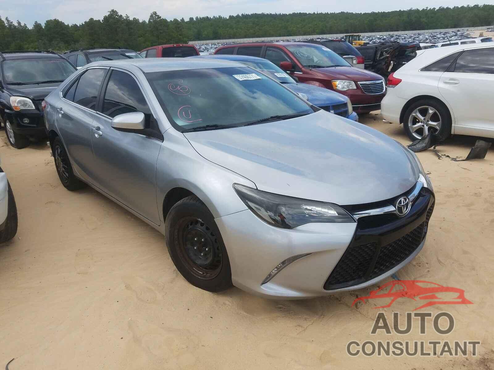 TOYOTA CAMRY 2016 - 4T4BF1FK2GR551007