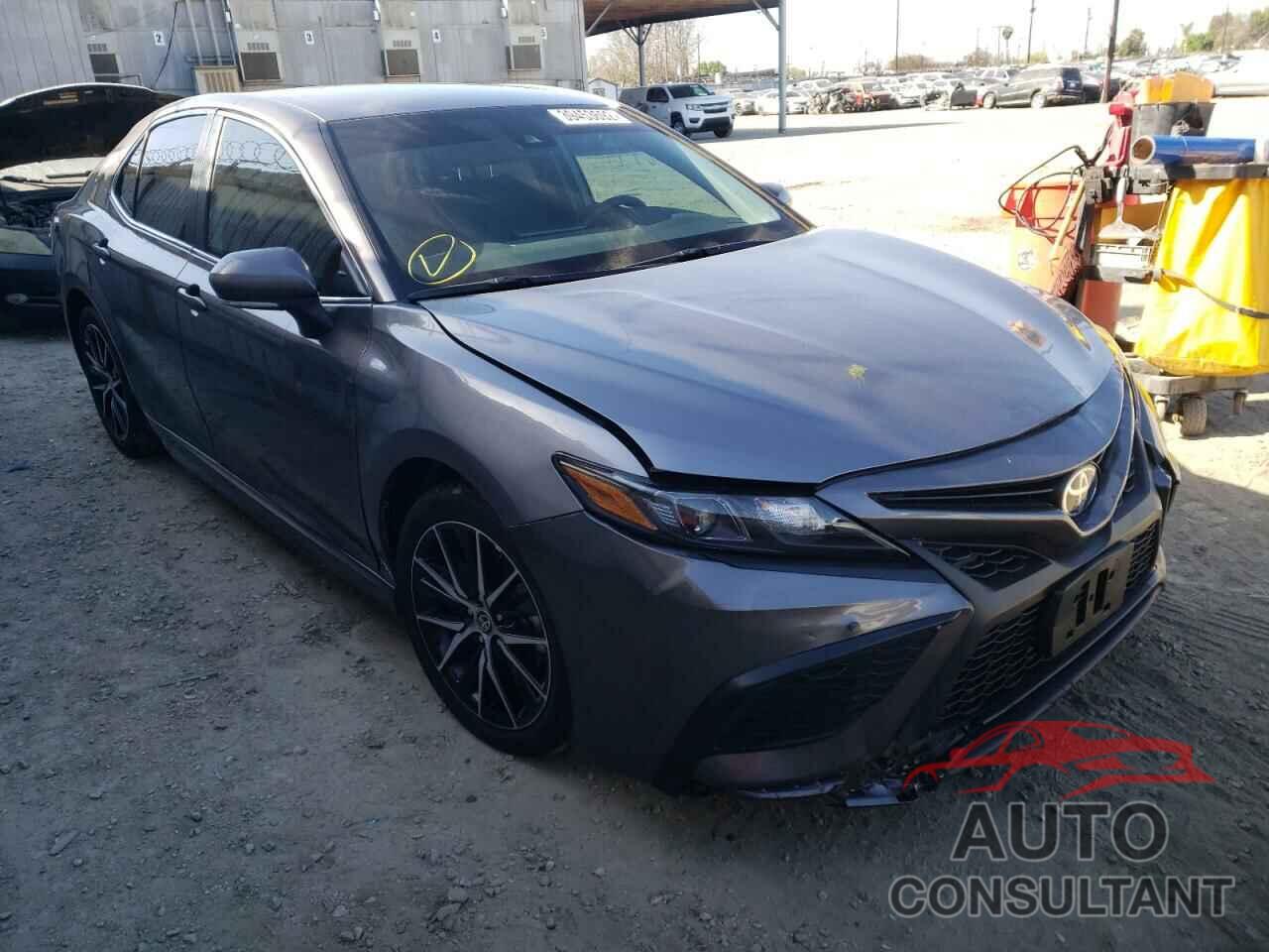 TOYOTA CAMRY 2022 - 4T1G11AKXNU631268