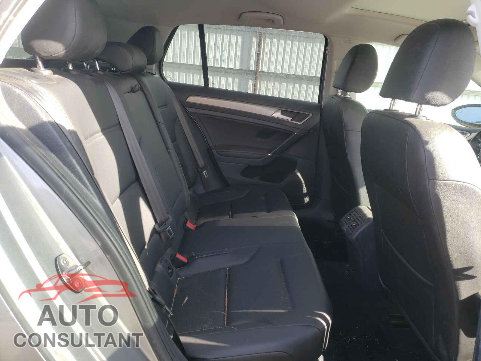 VOLKSWAGEN GOLF 2017 - 3VW117AU0HM056389