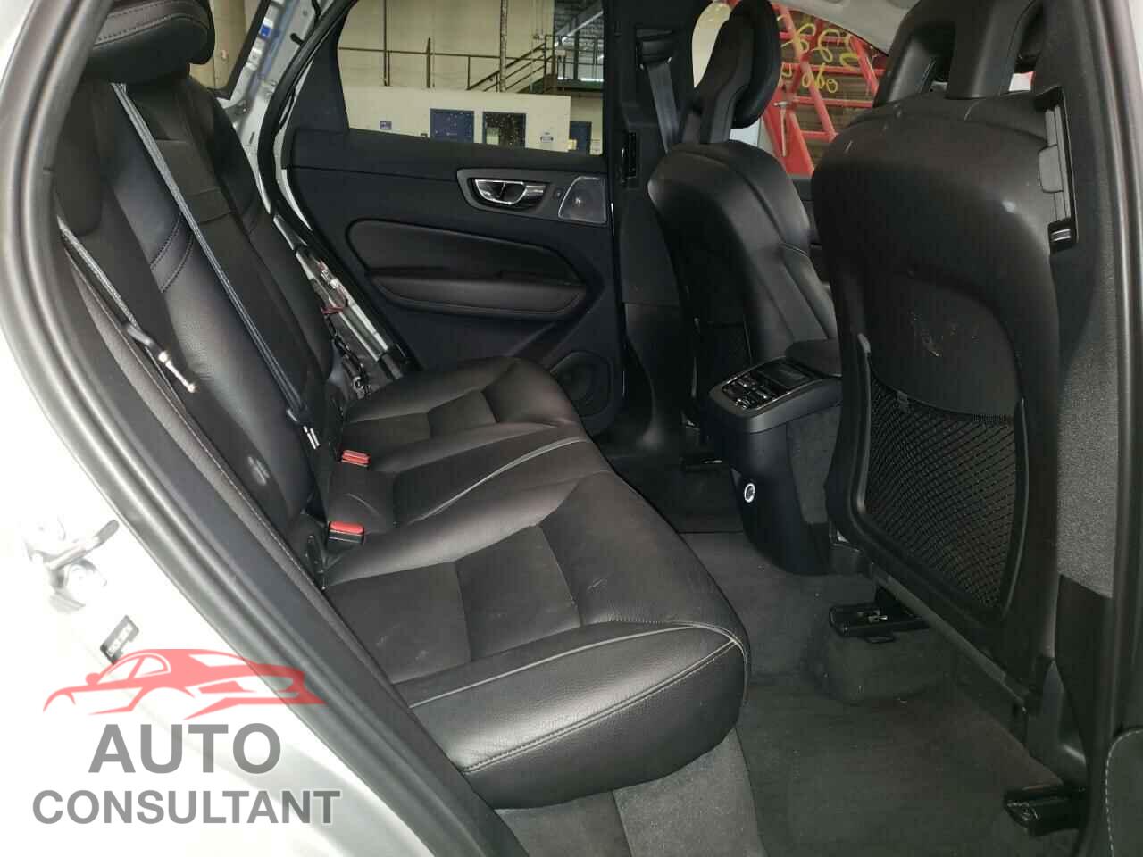 VOLVO XC60 2018 - LYVA22RL1JB097348