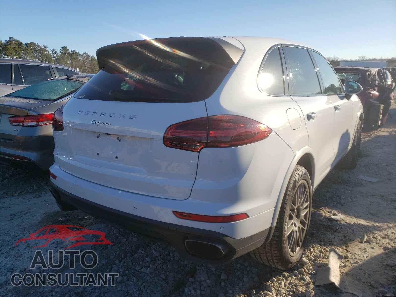 PORSCHE CAYENNE 2017 - WP1AA2A24HKA82682