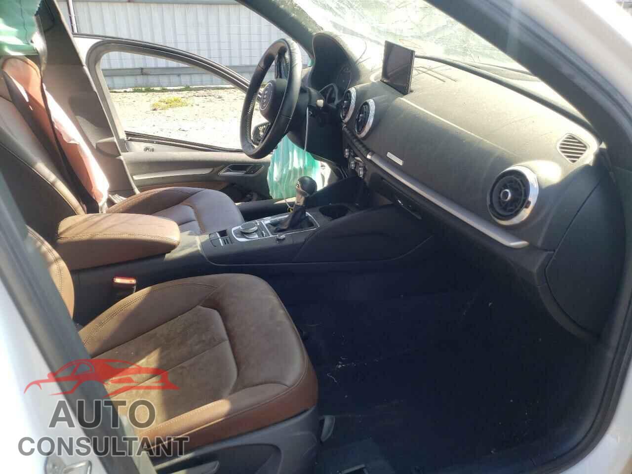 AUDI A3 2019 - WAUAUGFF8K1015241