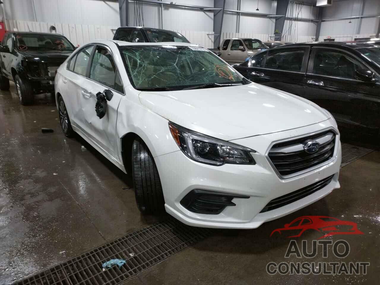 SUBARU LEGACY 2019 - 4S3BNAB65K3029187