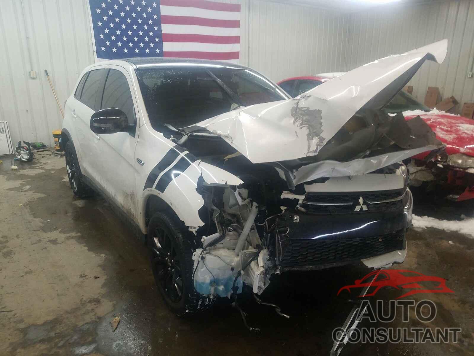 MITSUBISHI OUTLANDER 2018 - JA4AP3AU8JZ022385