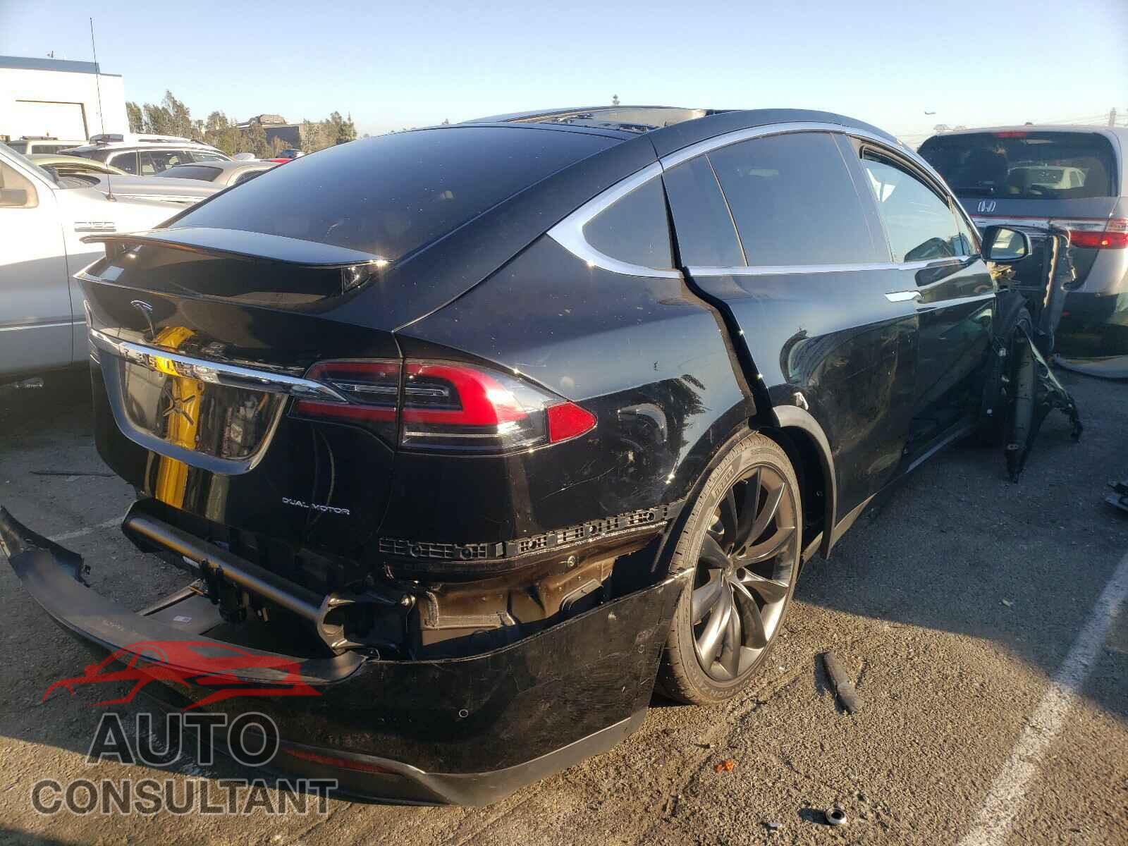 TESLA MODEL X 2020 - 5YJXCBE23LF282152