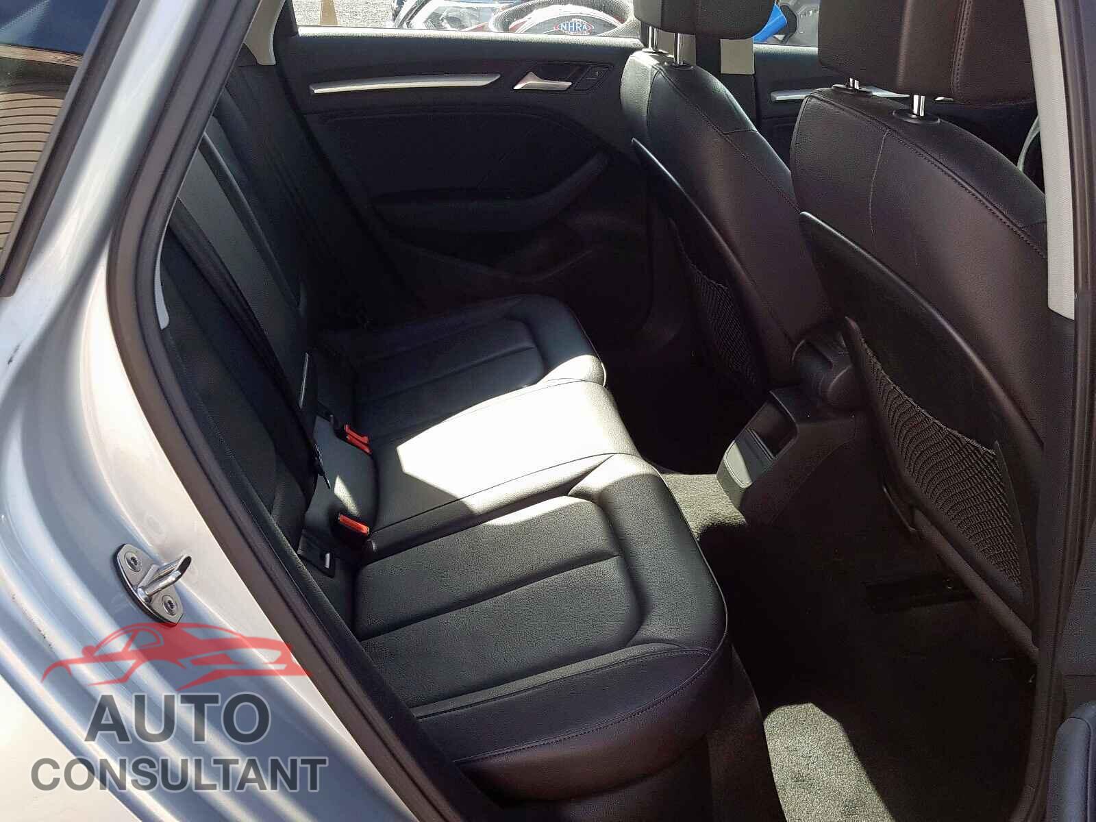 AUDI A3 2015 - WAUACGFF8F1014924