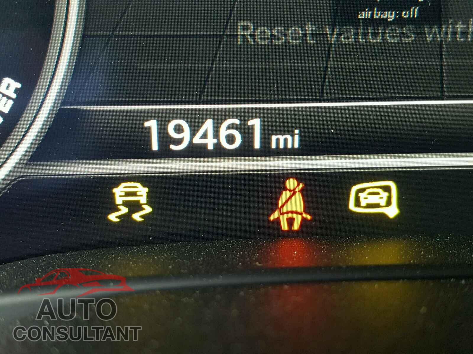 AUDI A3 2017 - WAUTPBFF4HA049060