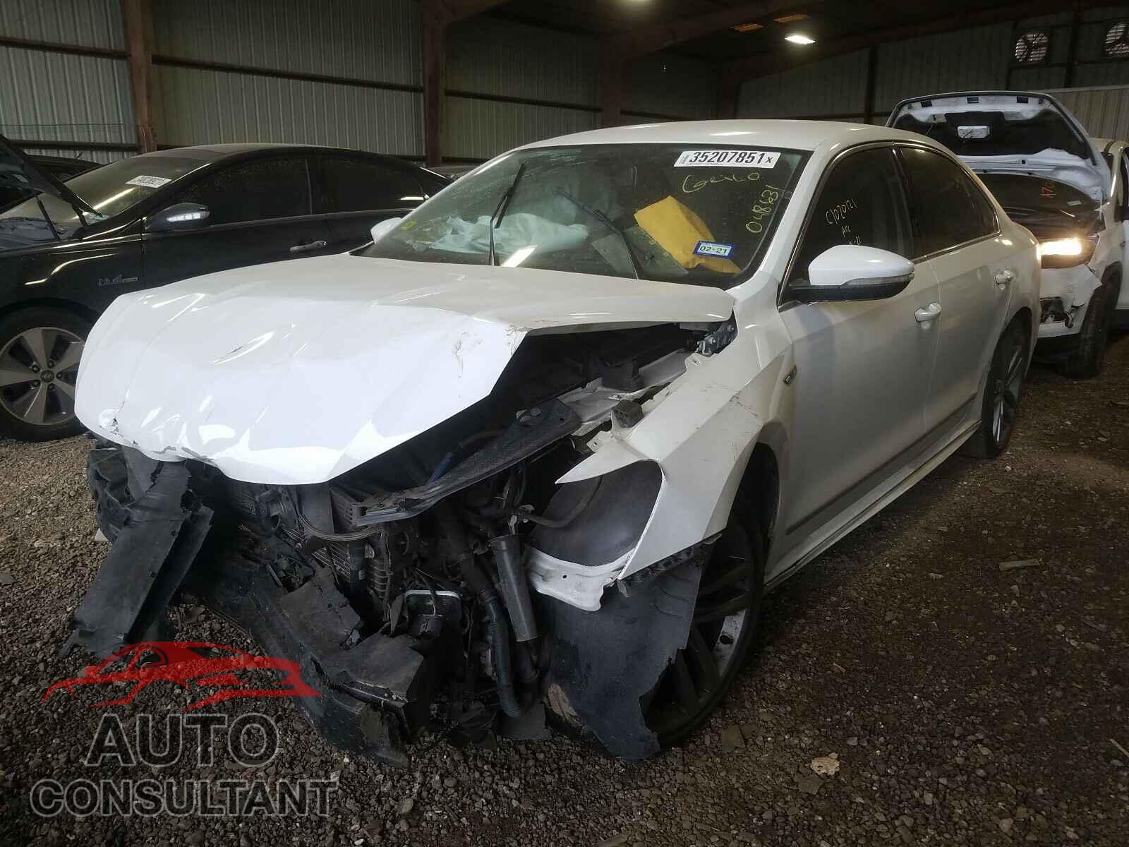 VOLKSWAGEN PASSAT 2017 - 1VWDT7A37HC048631