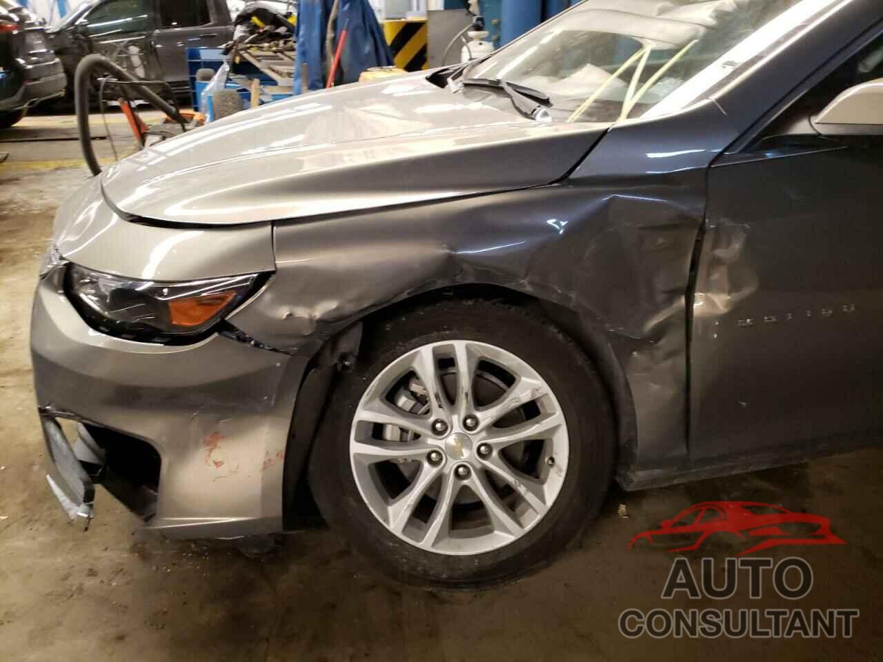 CHEVROLET MALIBU 2018 - 1G1ZD5ST0JF211383