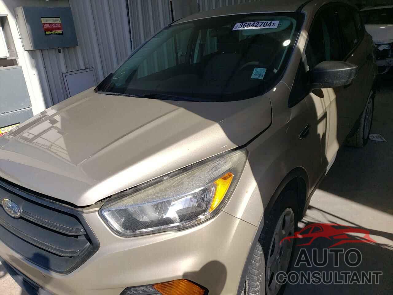 FORD ESCAPE 2017 - 1FMCU0F71HUE12756