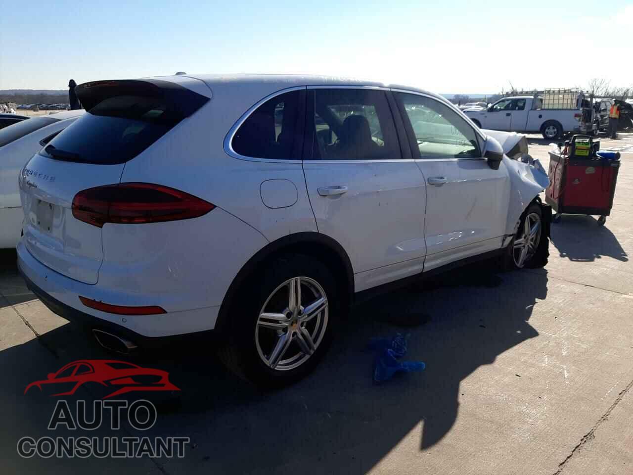 PORSCHE CAYENNE 2016 - WP1AA2A24GLA05299