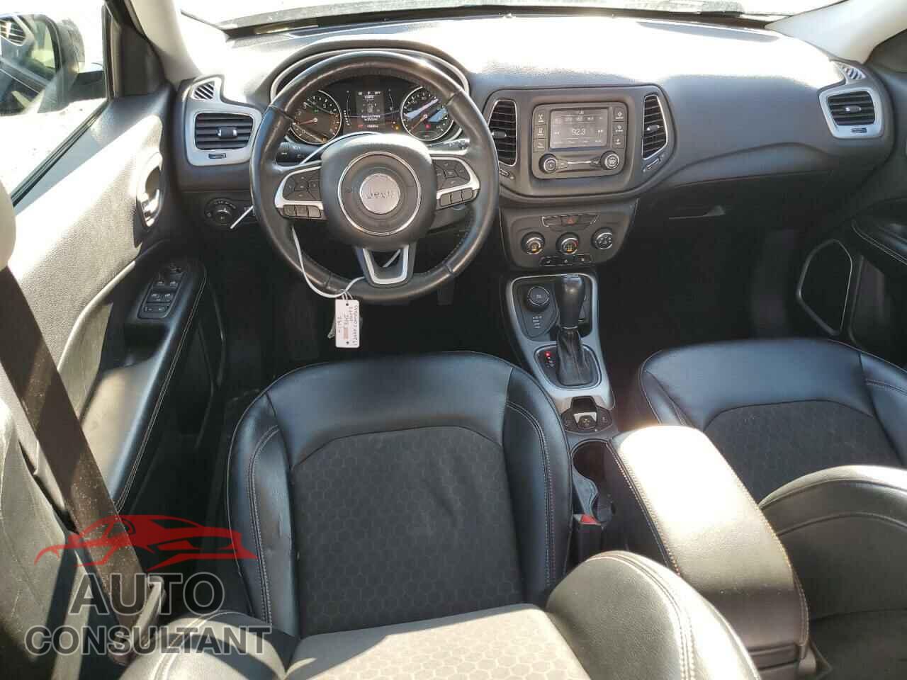 JEEP COMPASS 2017 - 3C4NJDBB8HT666661