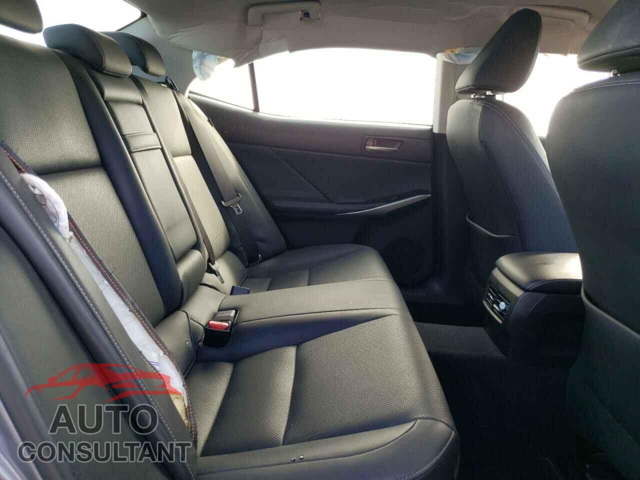LEXUS IS 2017 - JTHBA1D21H5059644