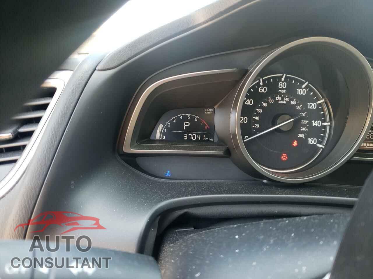 MAZDA 3 2017 - 3MZBN1U79HM123552