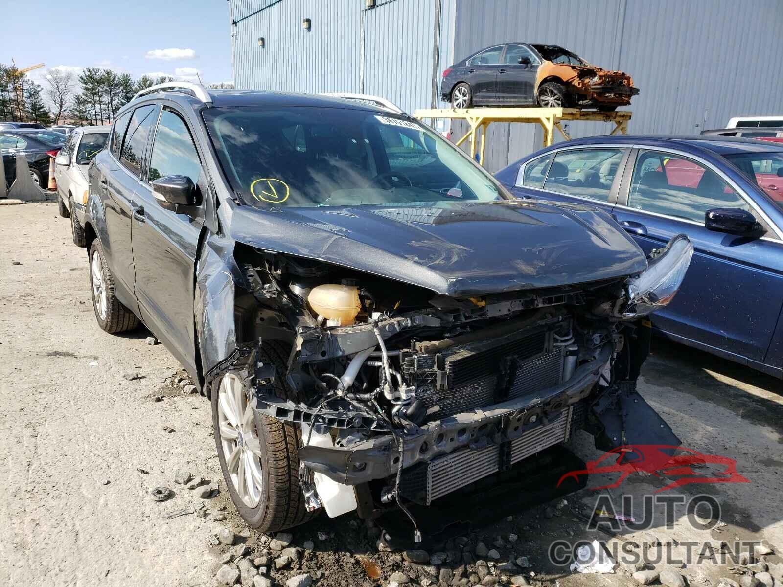 FORD ESCAPE 2017 - 1FMCU9J97HUA73627