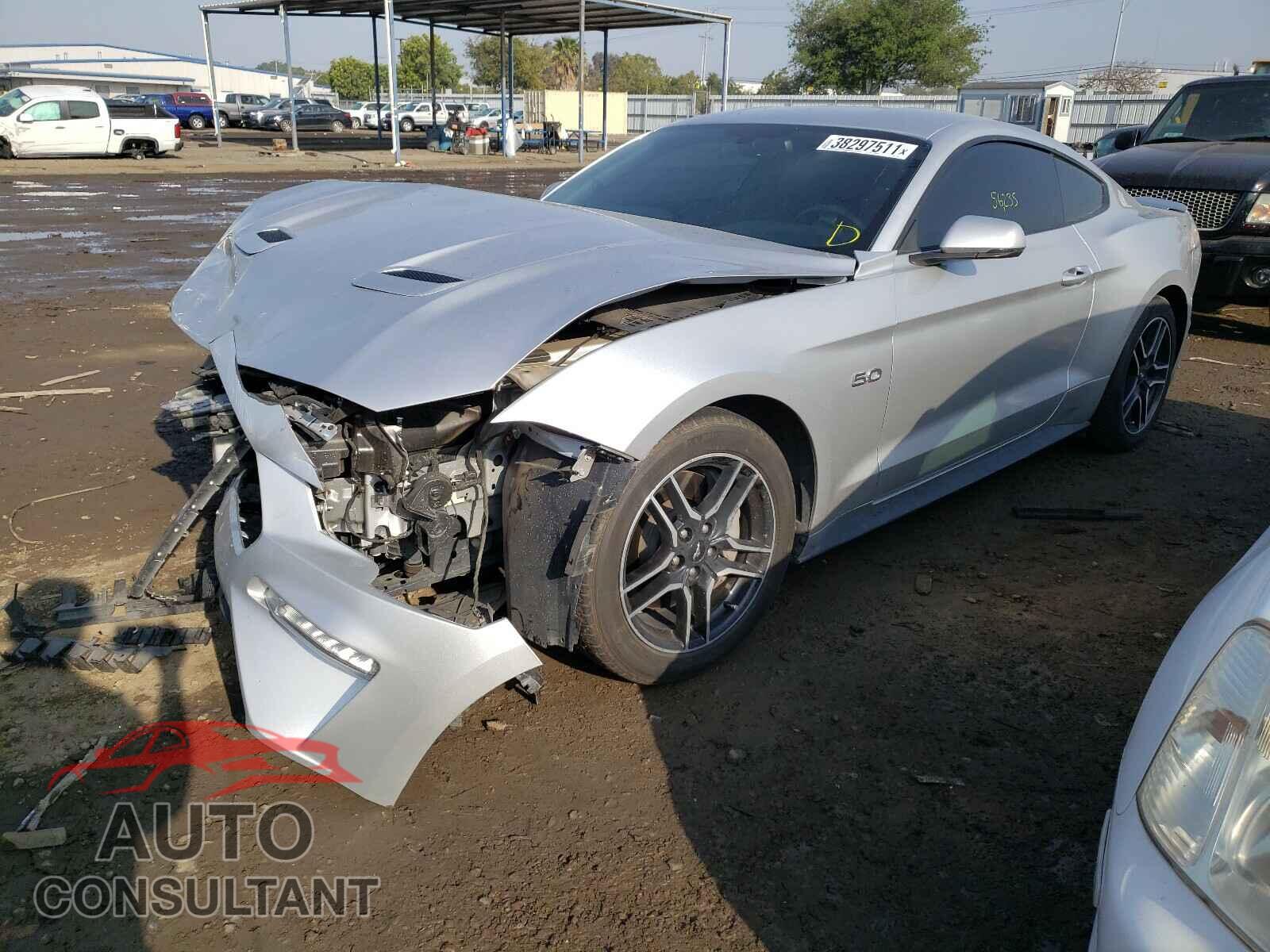 FORD MUSTANG 2018 - 1FA6P8CF6J5156607