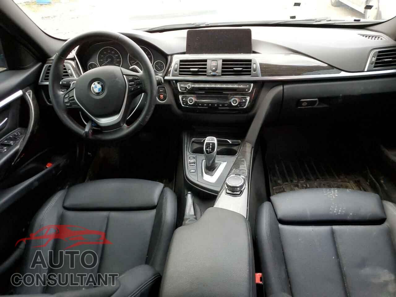 BMW 3 SERIES 2016 - WBA8E3G51GNU04927