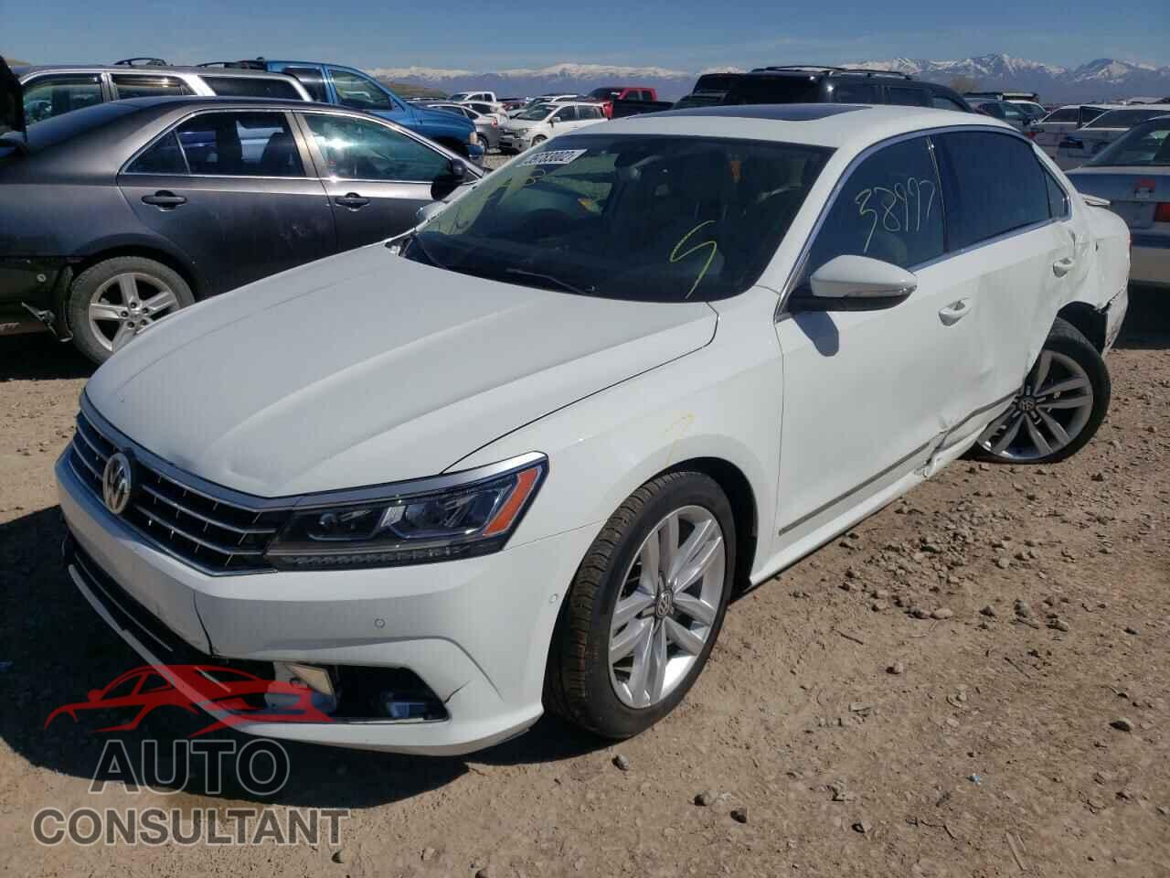 VOLKSWAGEN PASSAT 2017 - 1VWCT7A39HC020308