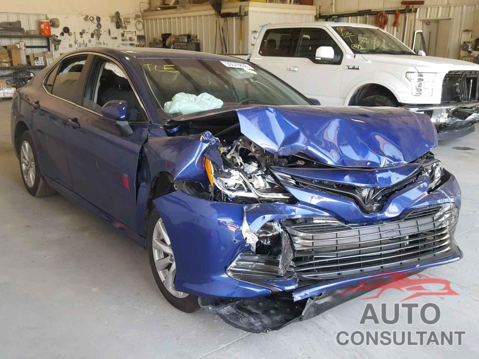 TOYOTA CAMRY 2018 - 4T1B11HK6JU524194