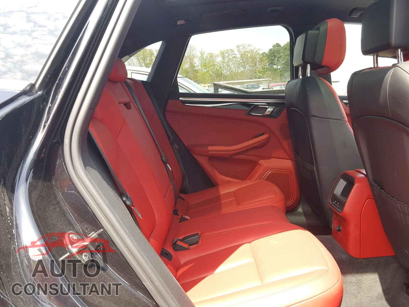 PORSCHE MACAN 2015 - WP1AB2A59FLB70125