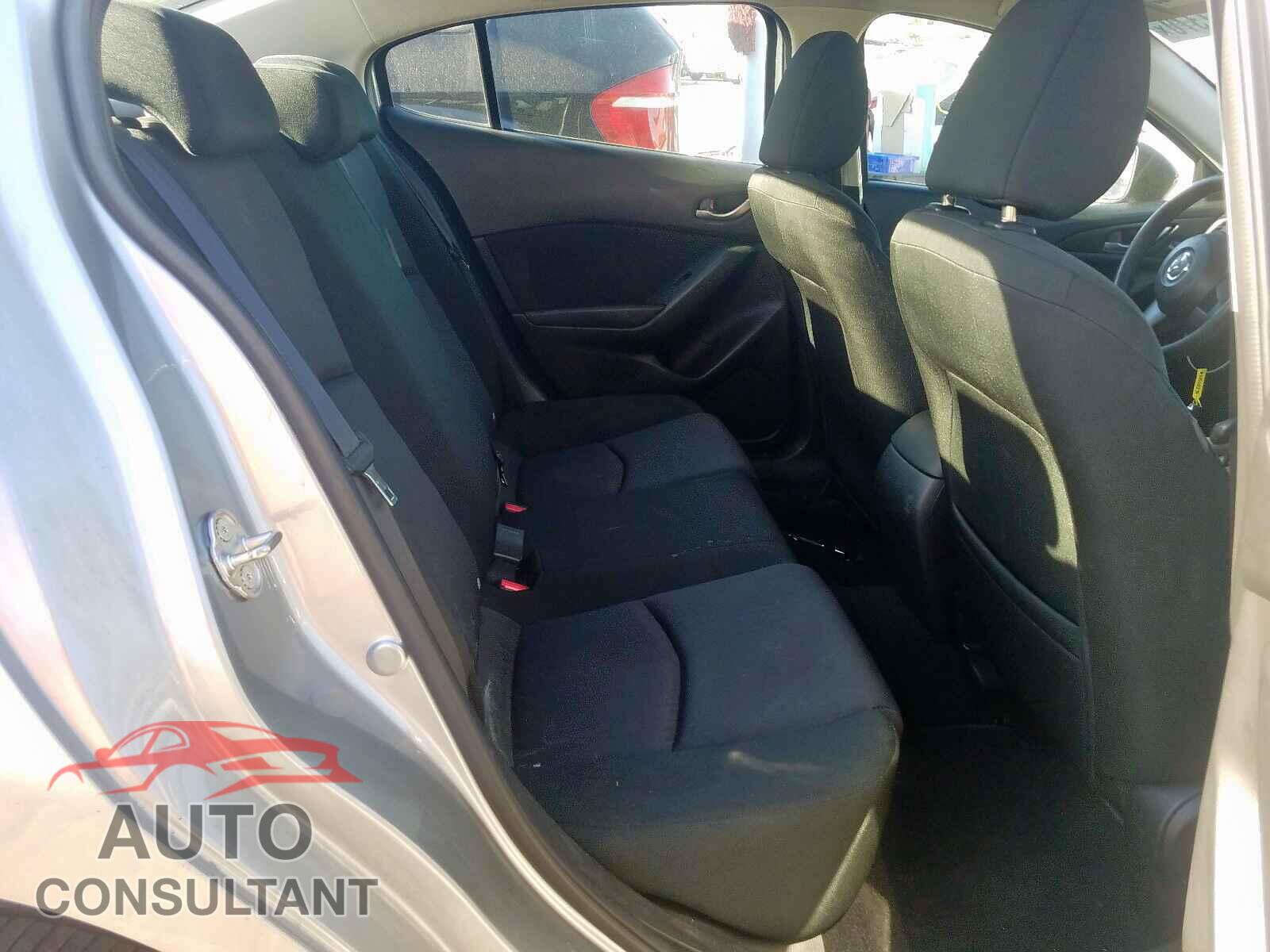 MAZDA 3 2015 - 5TFAX5GN7MX190357