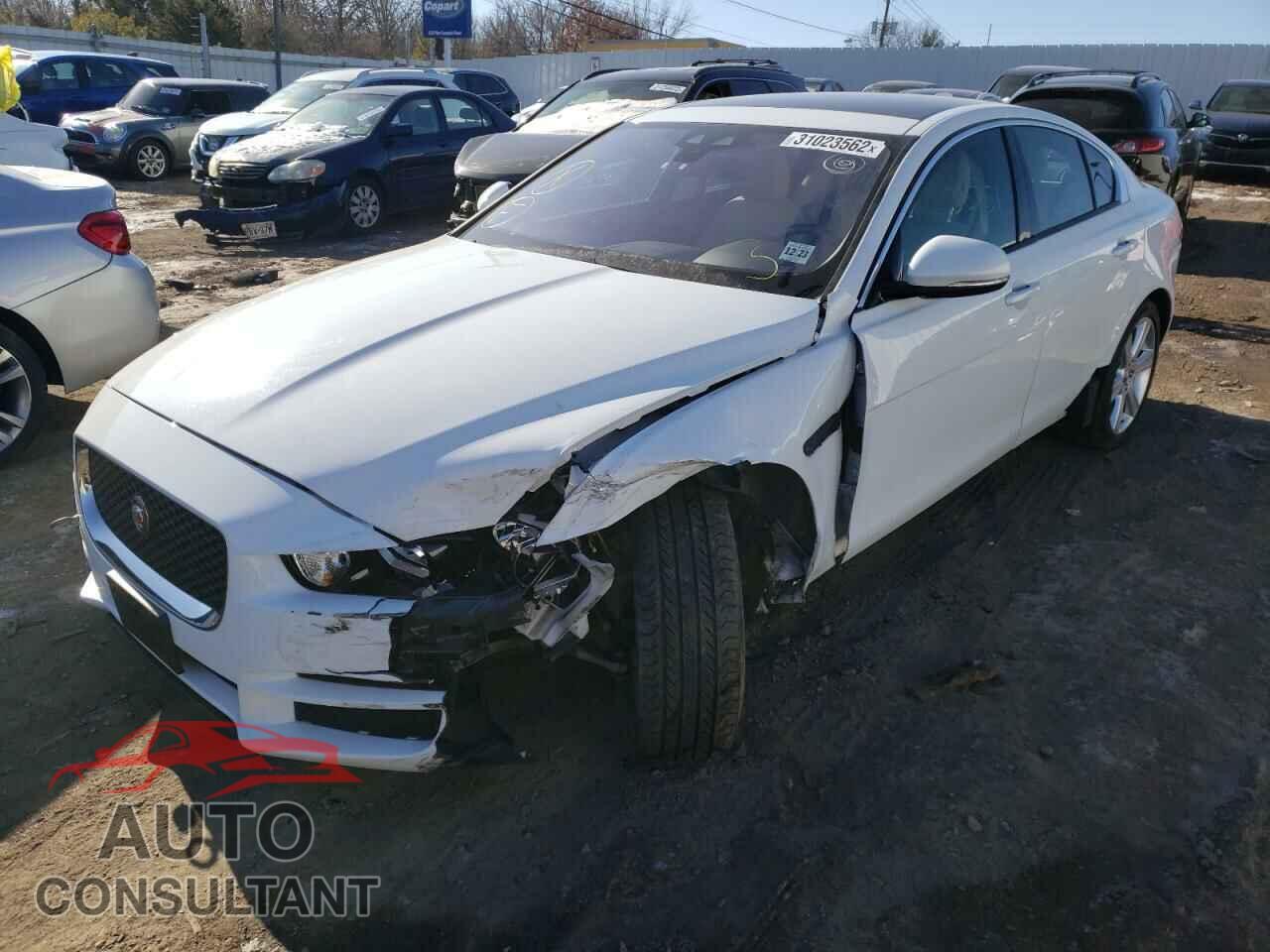JAGUAR XE 2018 - SAJAJ4FX9JCP34232