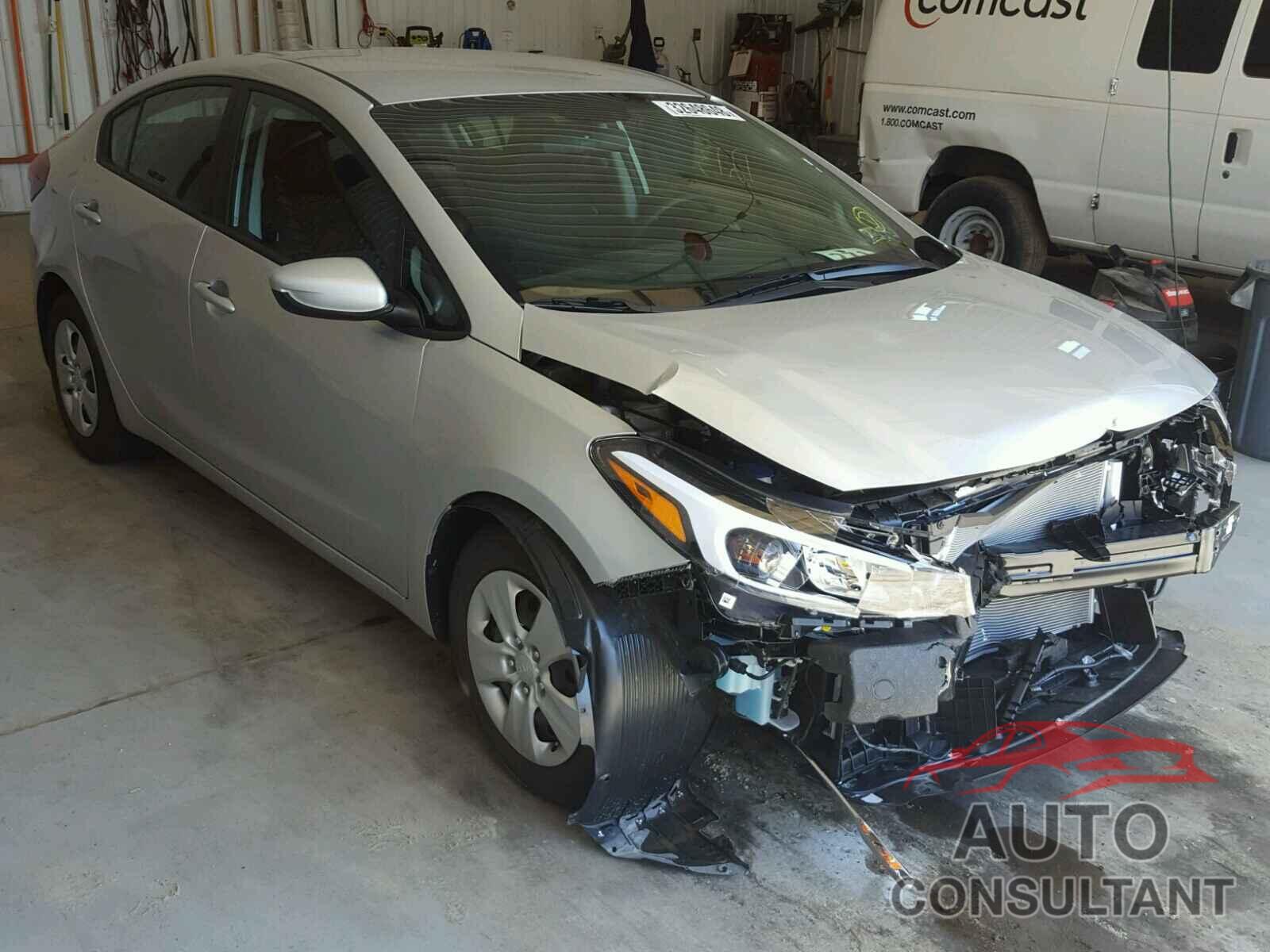 KIA FORTE 2017 - 3KPFK4A79HE134614