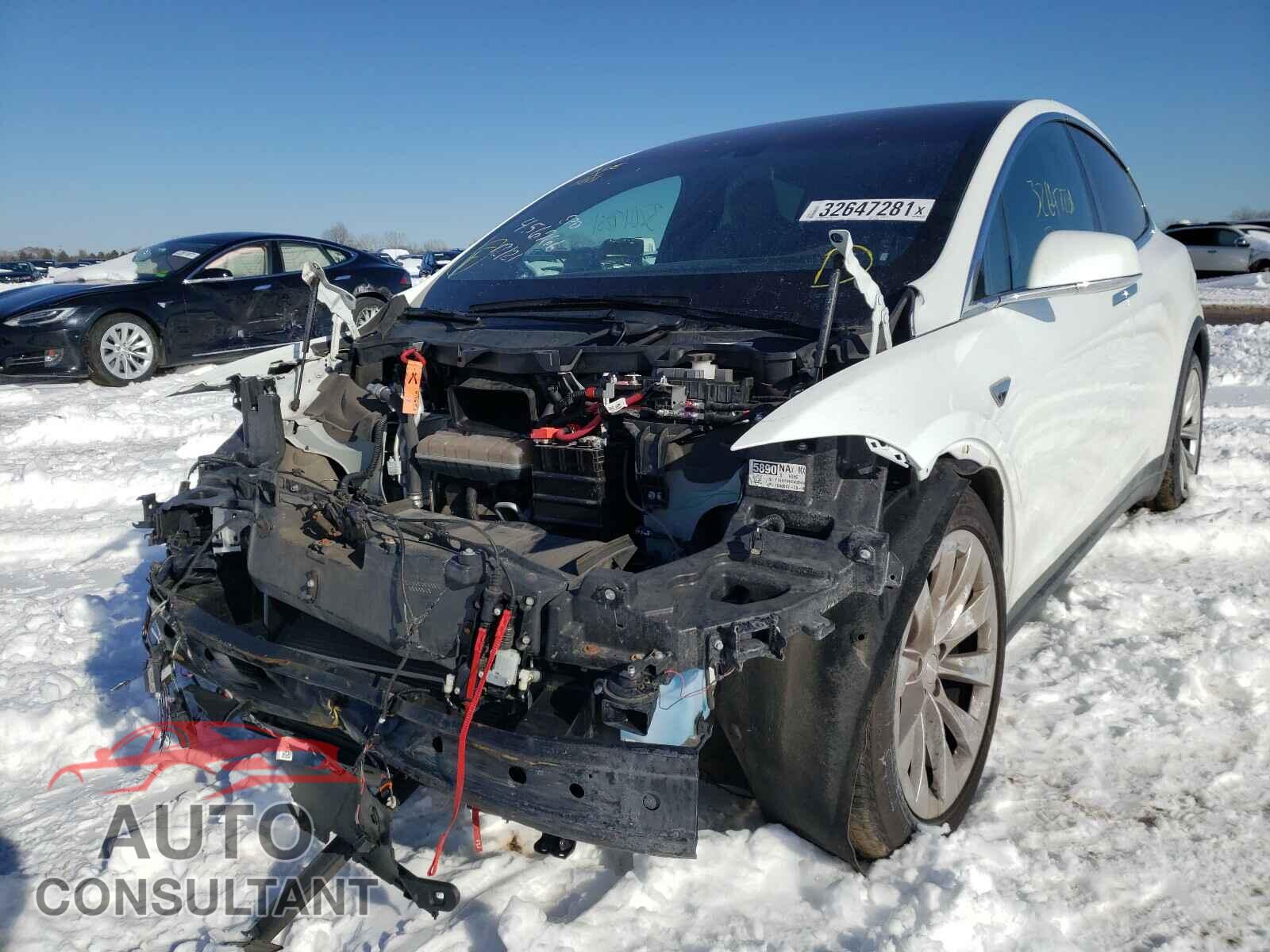 TESLA MODEL X 2016 - 5YJXCAE28GF013354
