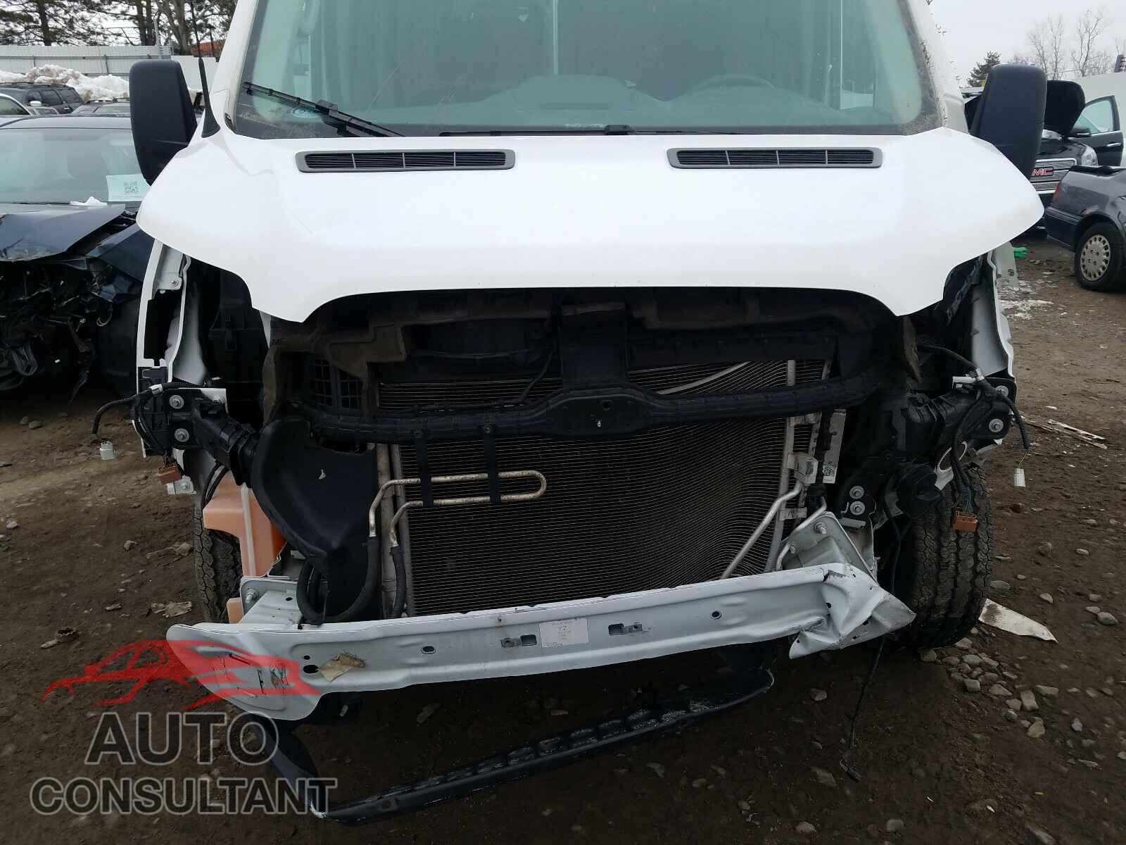 FORD TRANSIT CO 2018 - 1FTYR2CM7JKA47065