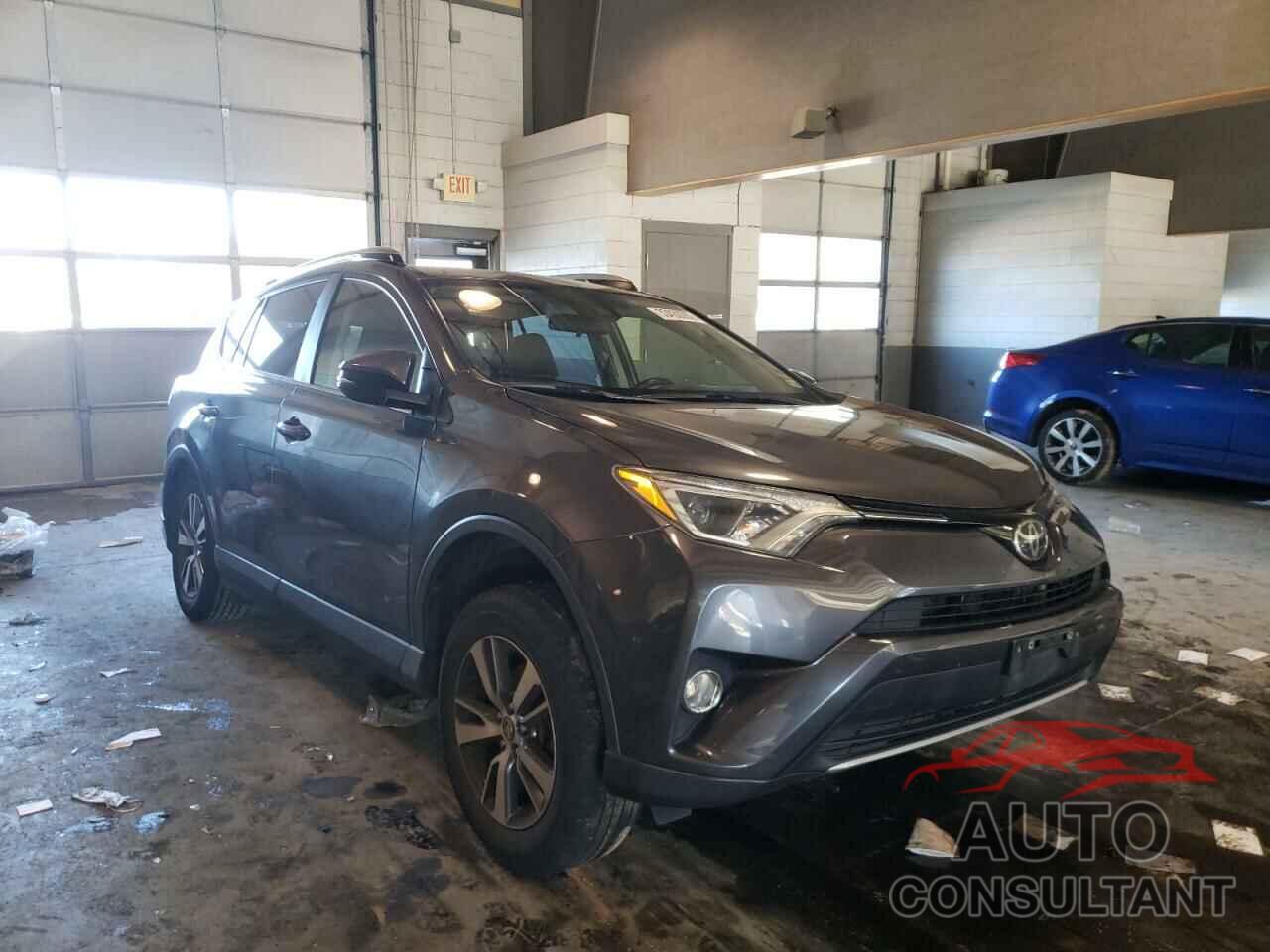 TOYOTA RAV4 2017 - JTMRFREV2HJ708187