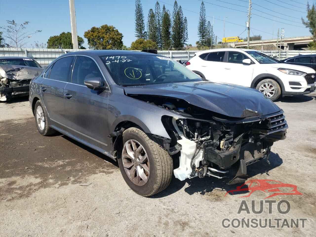 VOLKSWAGEN PASSAT 2017 - 1VWAT7A37HC011470