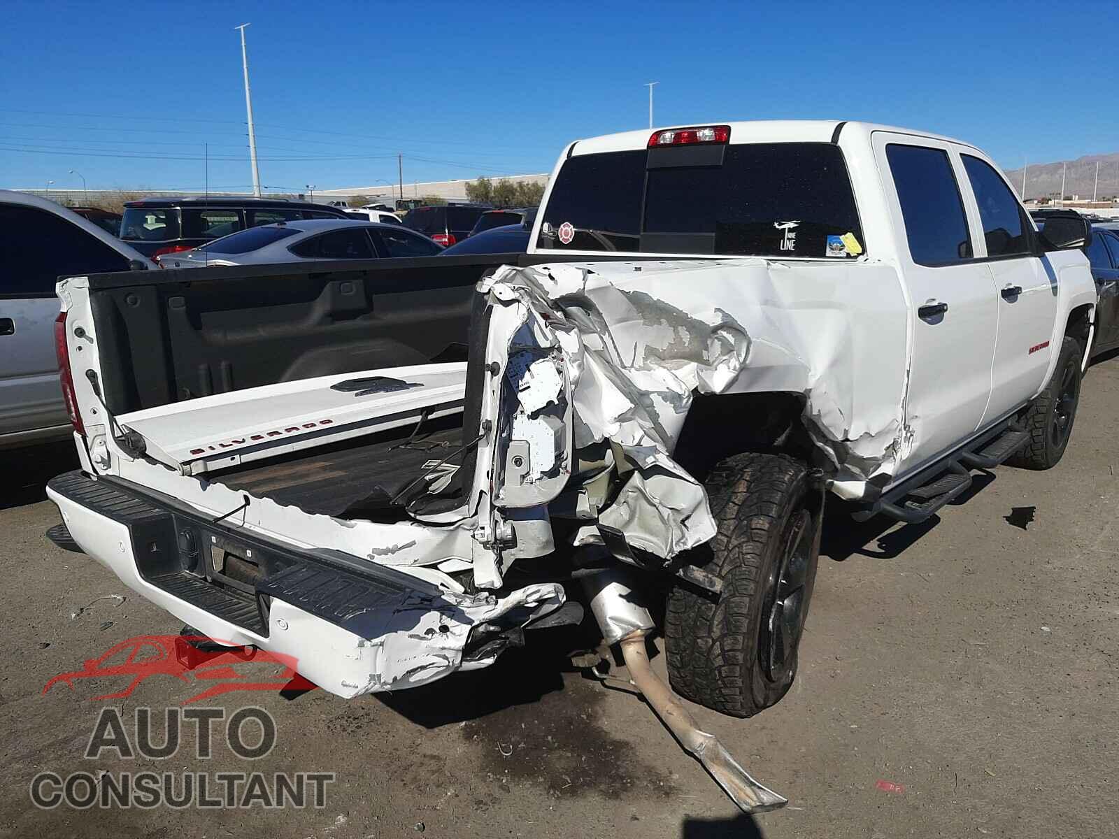 CHEVROLET SILVERADO 2018 - 3GCUKSEC1JG267638