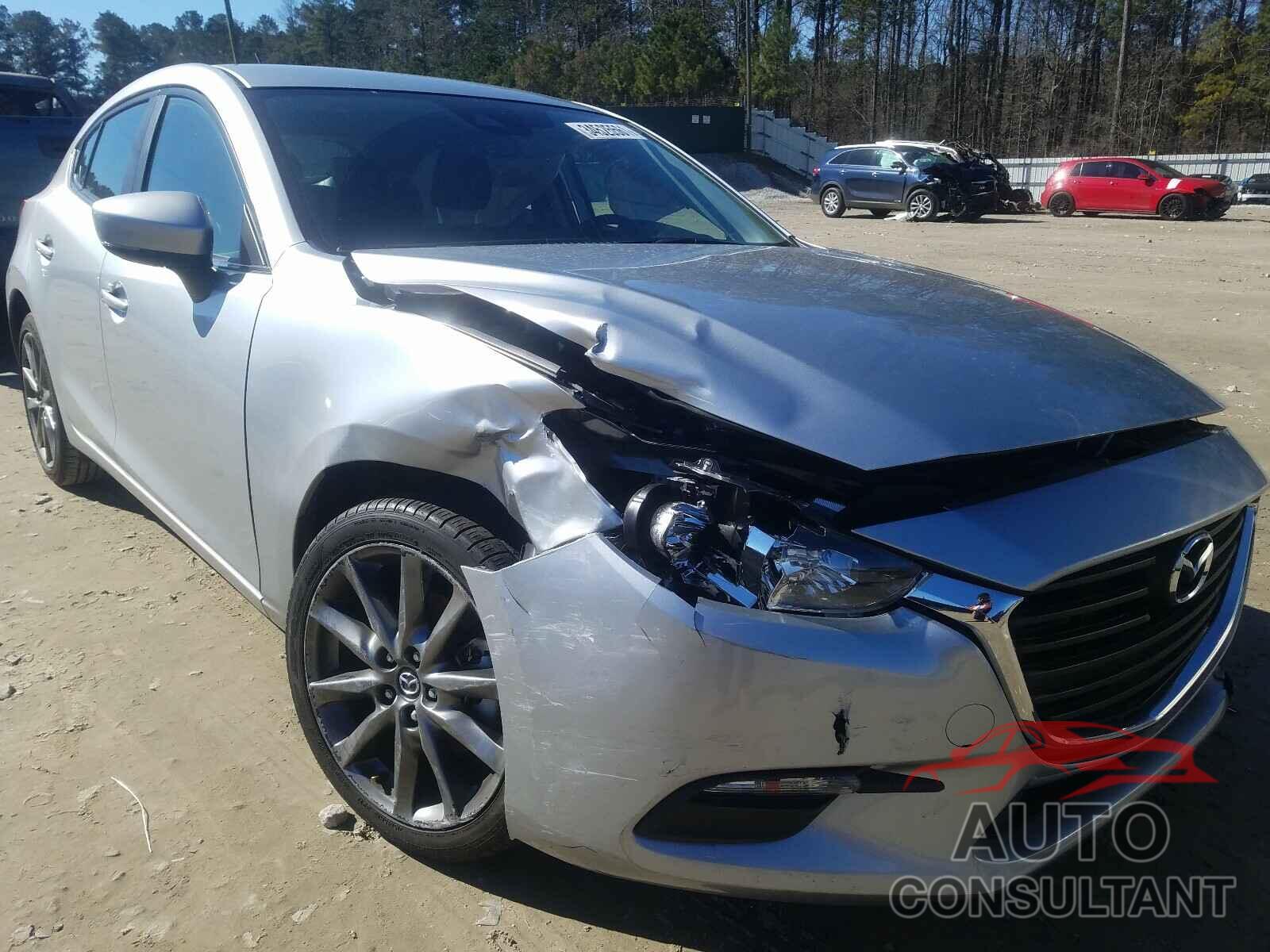 MAZDA 3 2018 - 3MZBN1L35JM260833