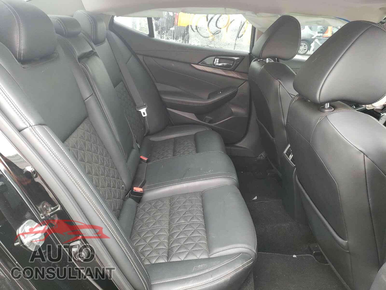 NISSAN MAXIMA 2017 - 1N4AA6AP7HC361693