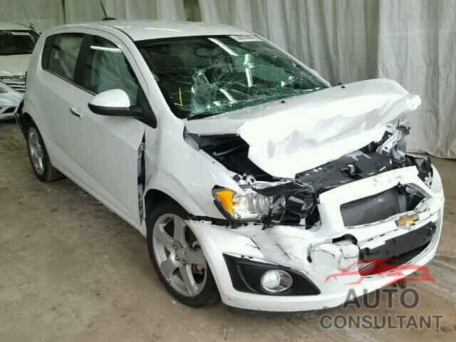 CHEVROLET SONIC 2016 - 1G1JE6SB0G4143694