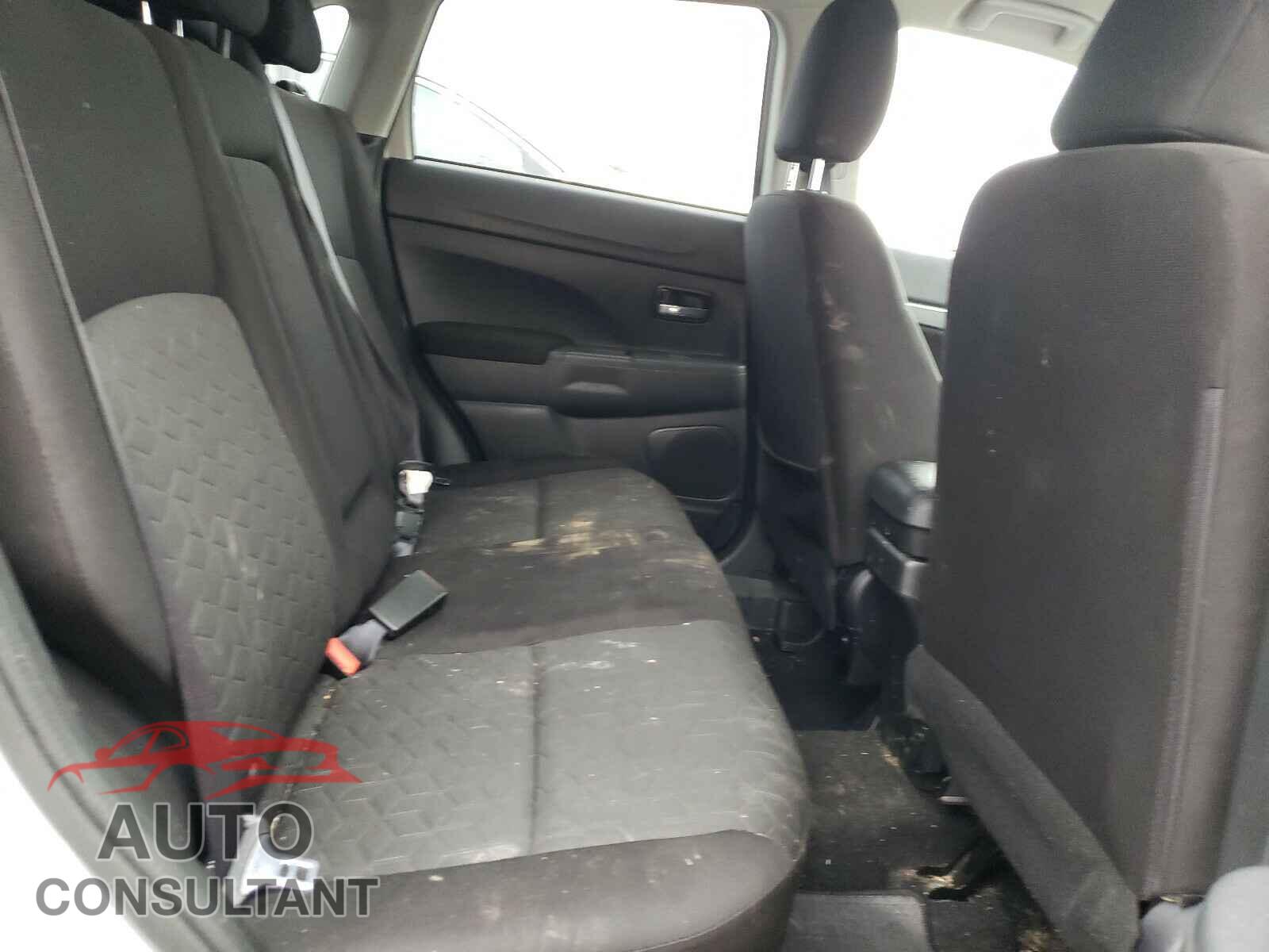 MITSUBISHI OUTLANDER 2020 - JA4AP3AU2LU010913