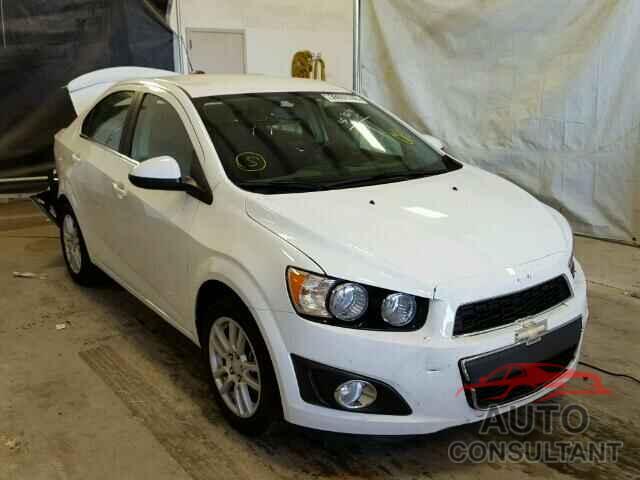 CHEVROLET SONIC 2015 - 1G1JC5SH0F4174947