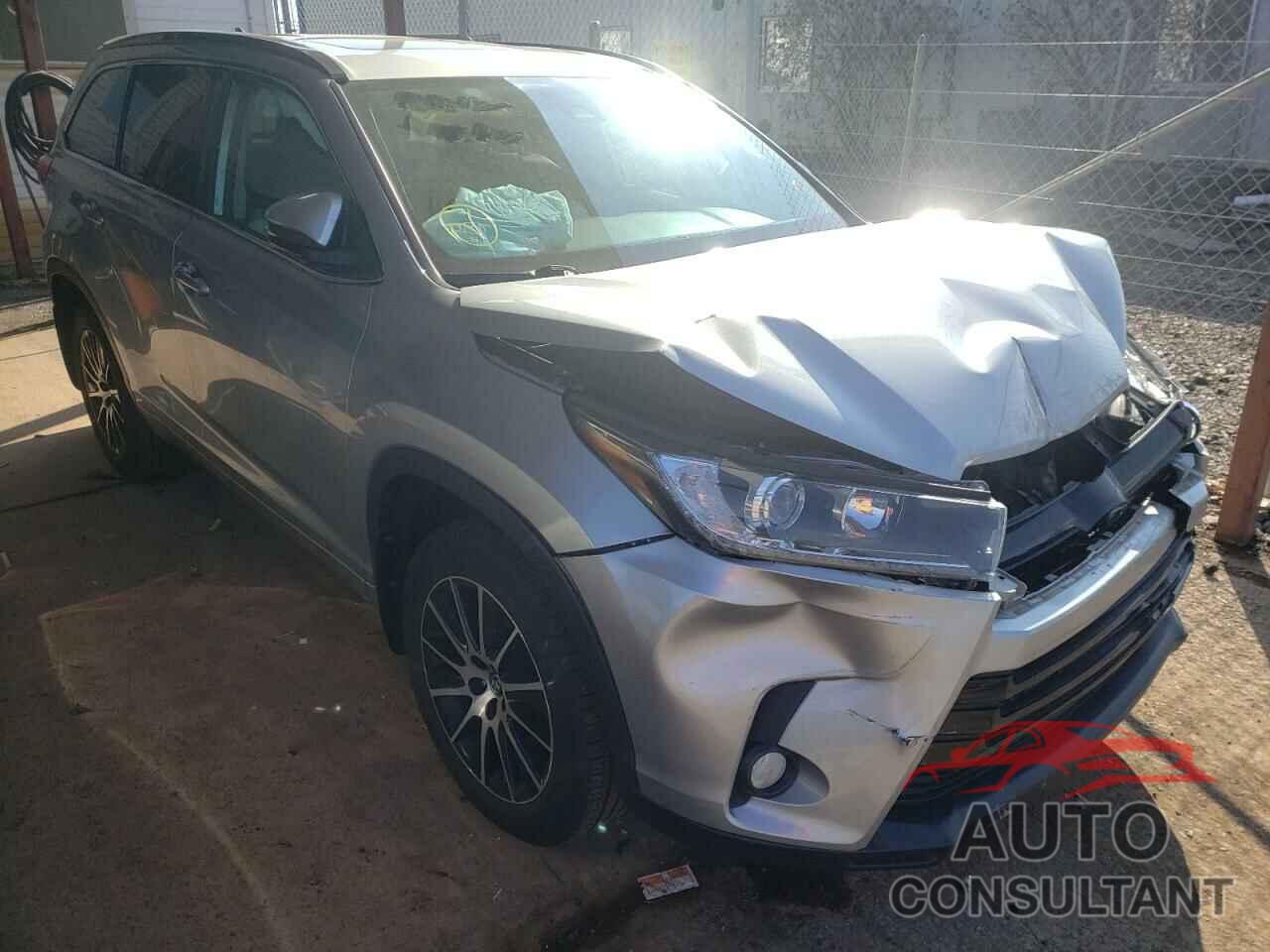 TOYOTA HIGHLANDER 2018 - 5TDJZRFH4JS535004