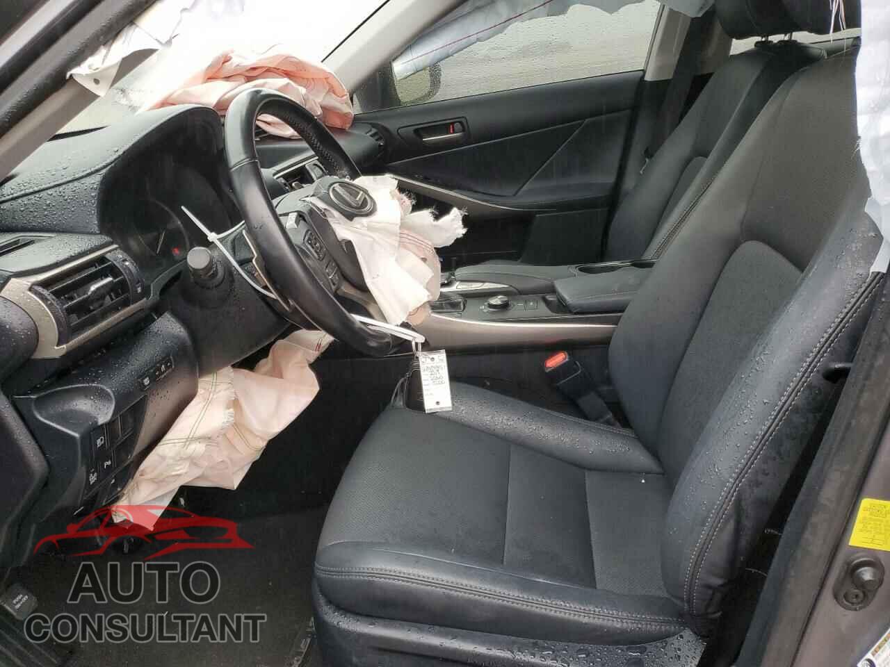 LEXUS IS 2017 - JTHBA1D23H5047172