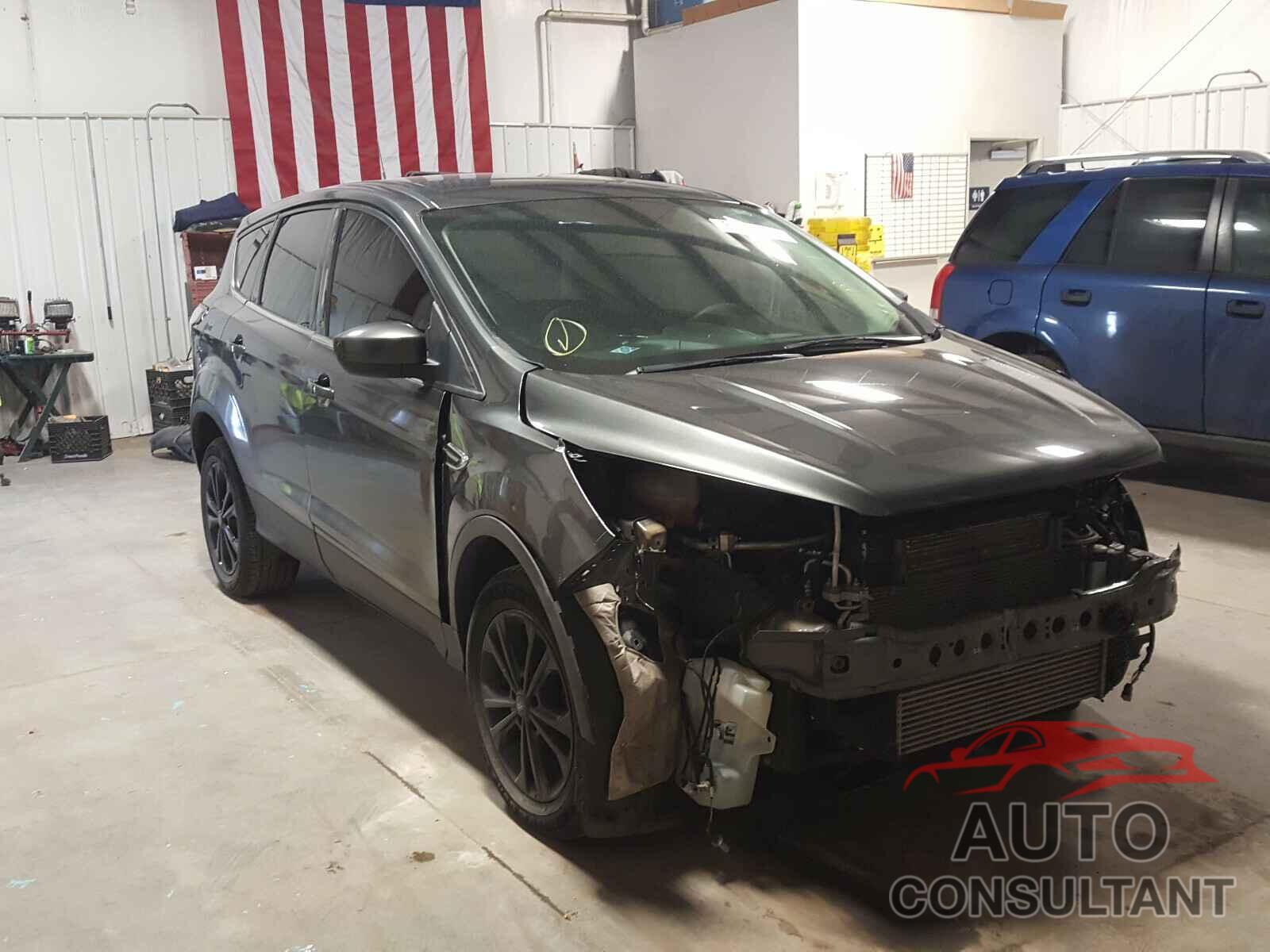 FORD ESCAPE 2017 - 1FMCU9G90HUC35802
