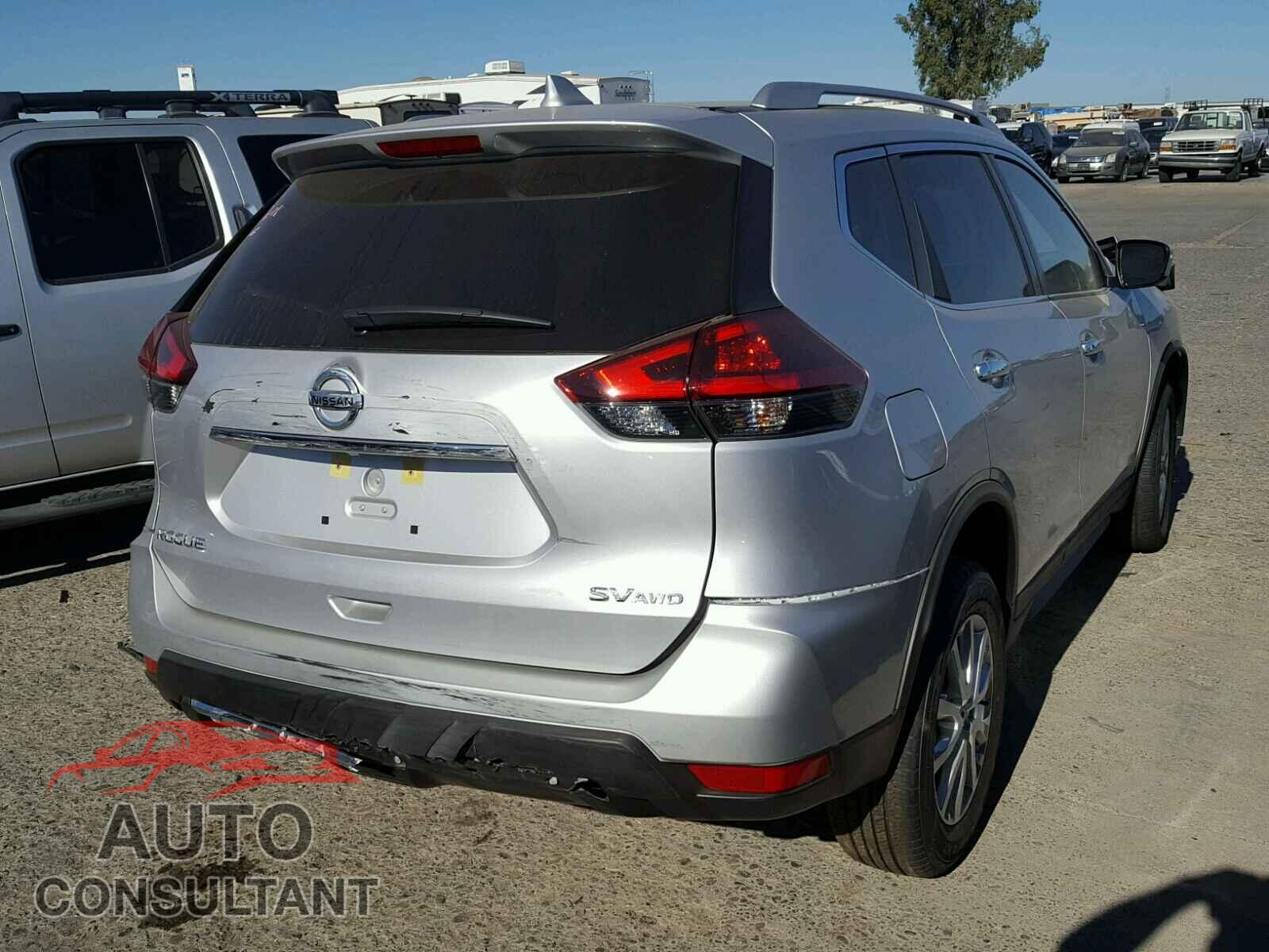 NISSAN ROGUE S 2018 - KNMAT2MV0JP587323