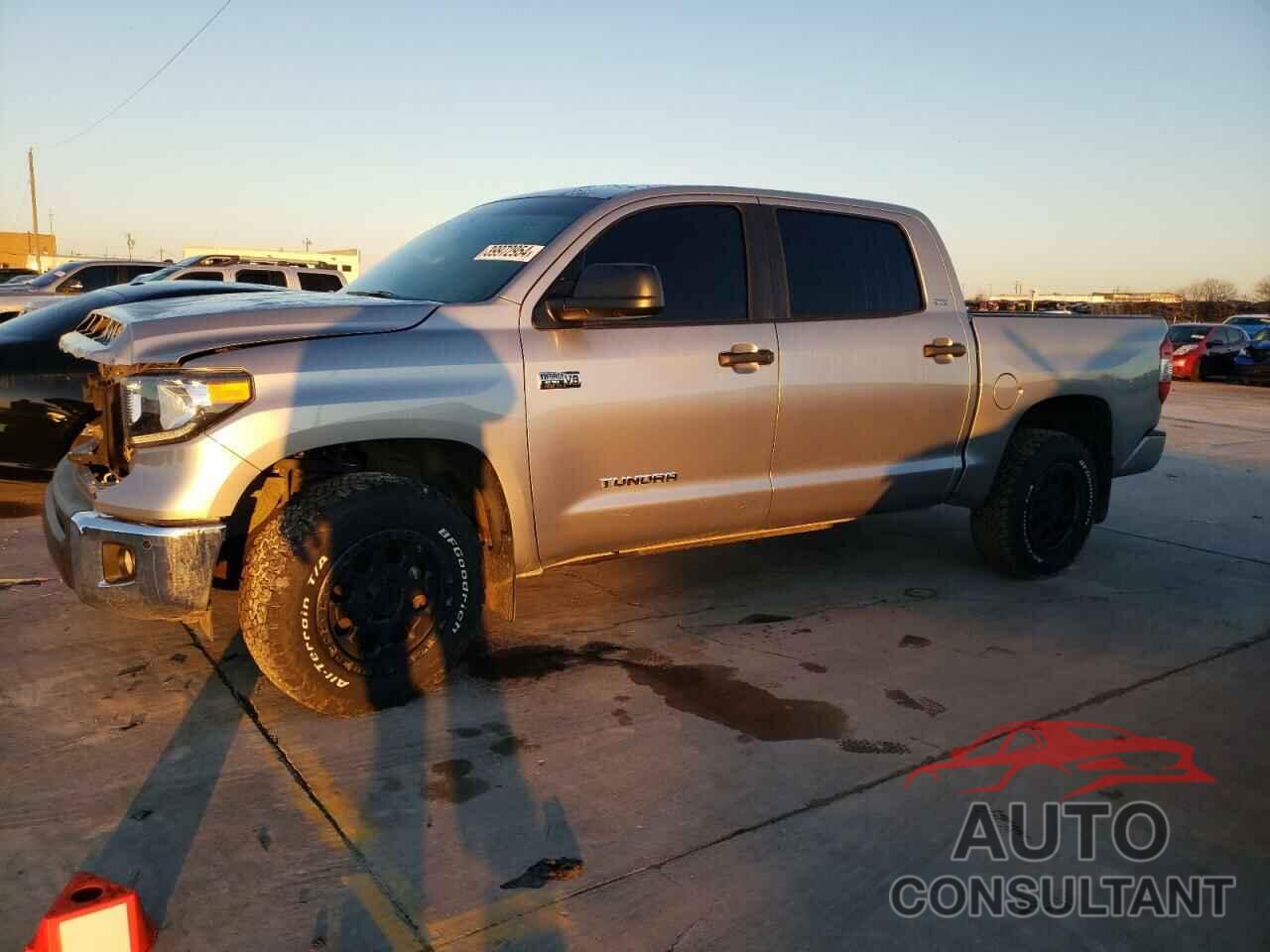 TOYOTA TUNDRA 2021 - 5TFEY5F10MX281600