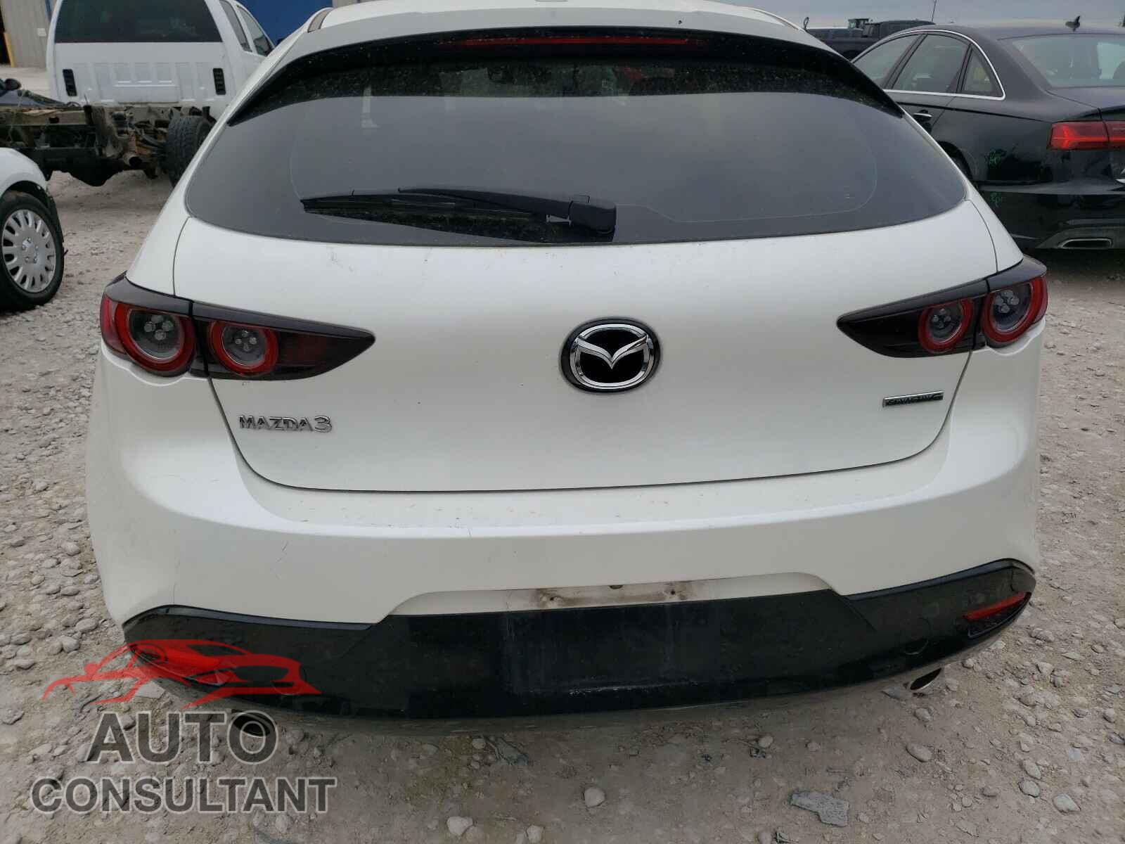 MAZDA 3 2019 - JM1BPANM4K1115607
