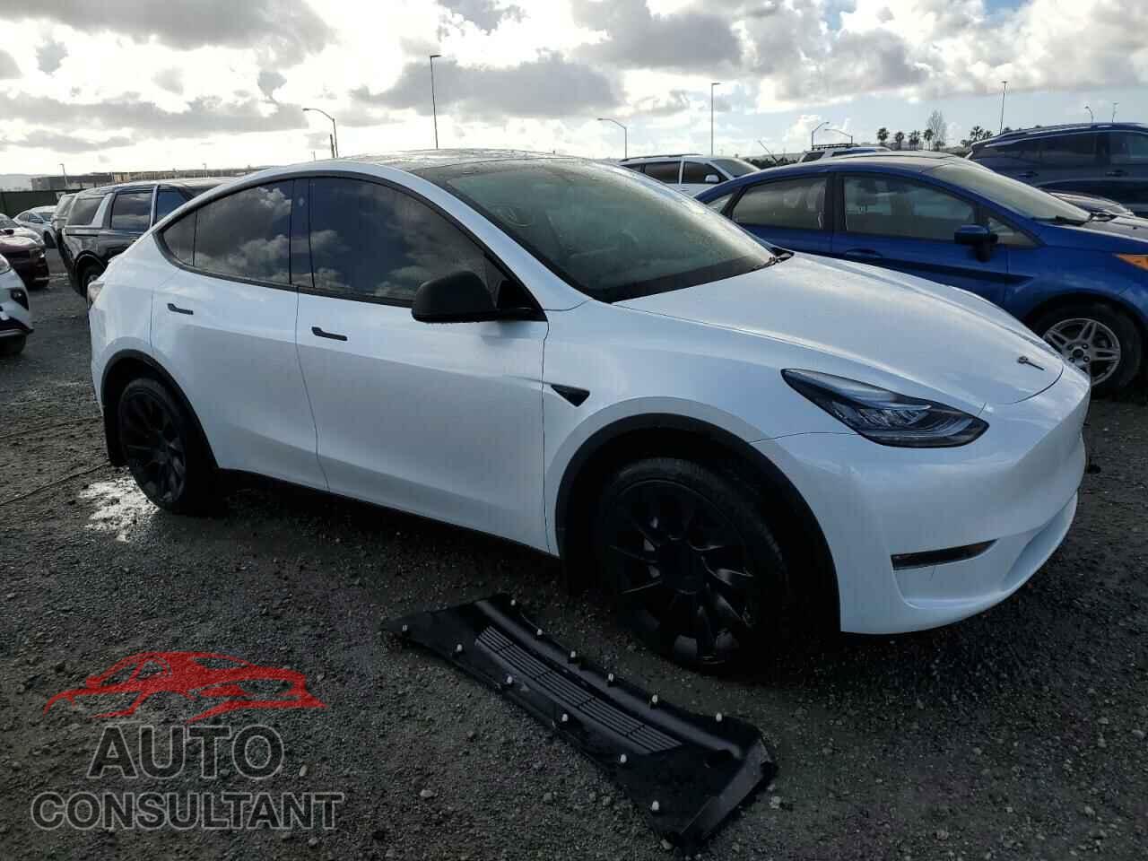 TESLA MODEL Y 2023 - 7SAYGDEE7PA055888